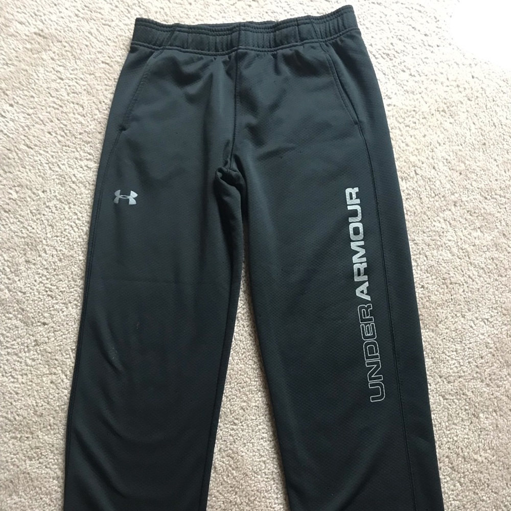 Boy’s Under Armour warm-up pant
